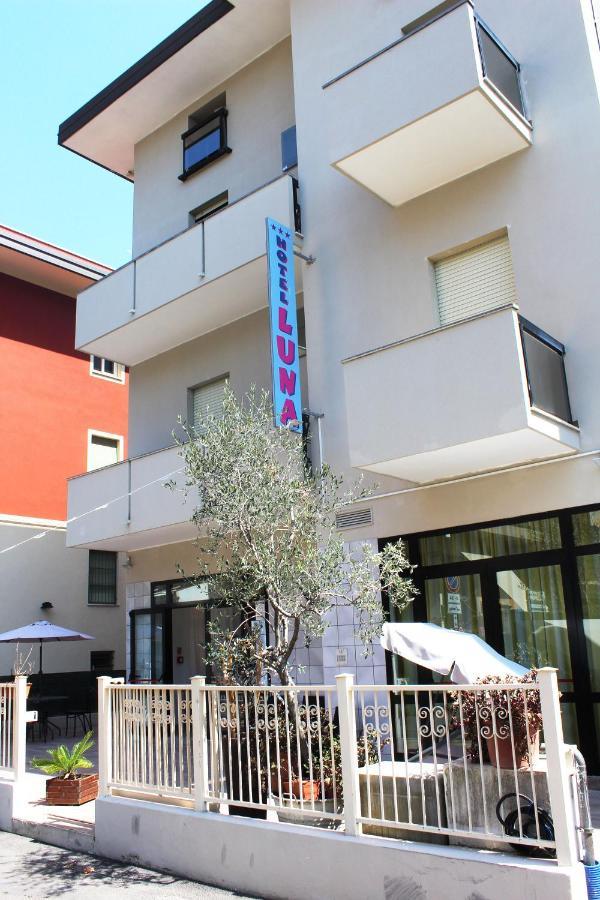 Hotel Luna Rimini Exterior photo