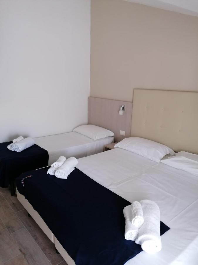 Hotel Luna Rimini Exterior photo